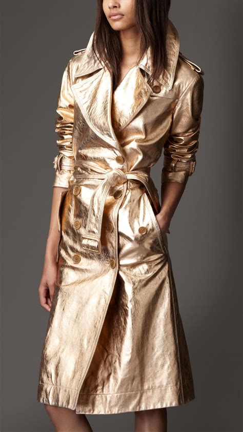 mantel burberry metallic